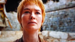 Sad Cersei looks at her dead daughter's body 