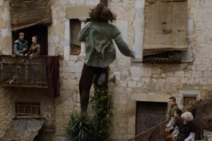Arya Jumping from roof